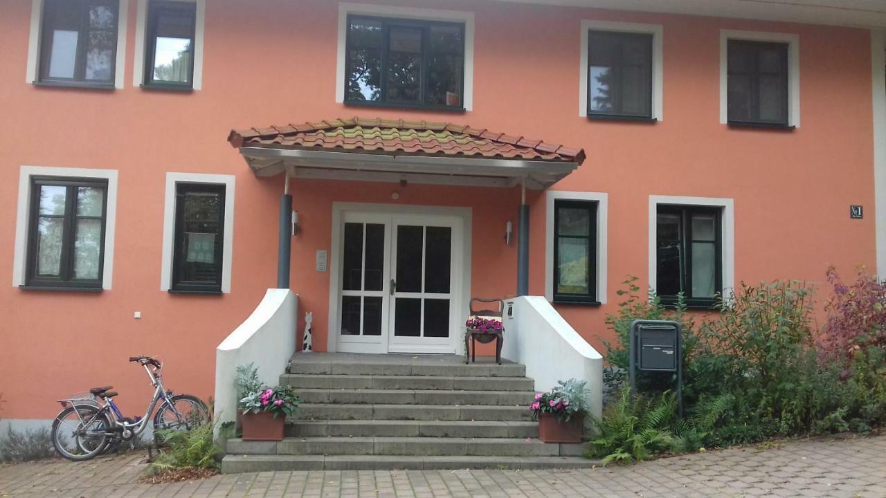 Fewo 1 Waren Mueritz - Haus Buchen Am Tiefwarensee - 1 Zi 外观 照片